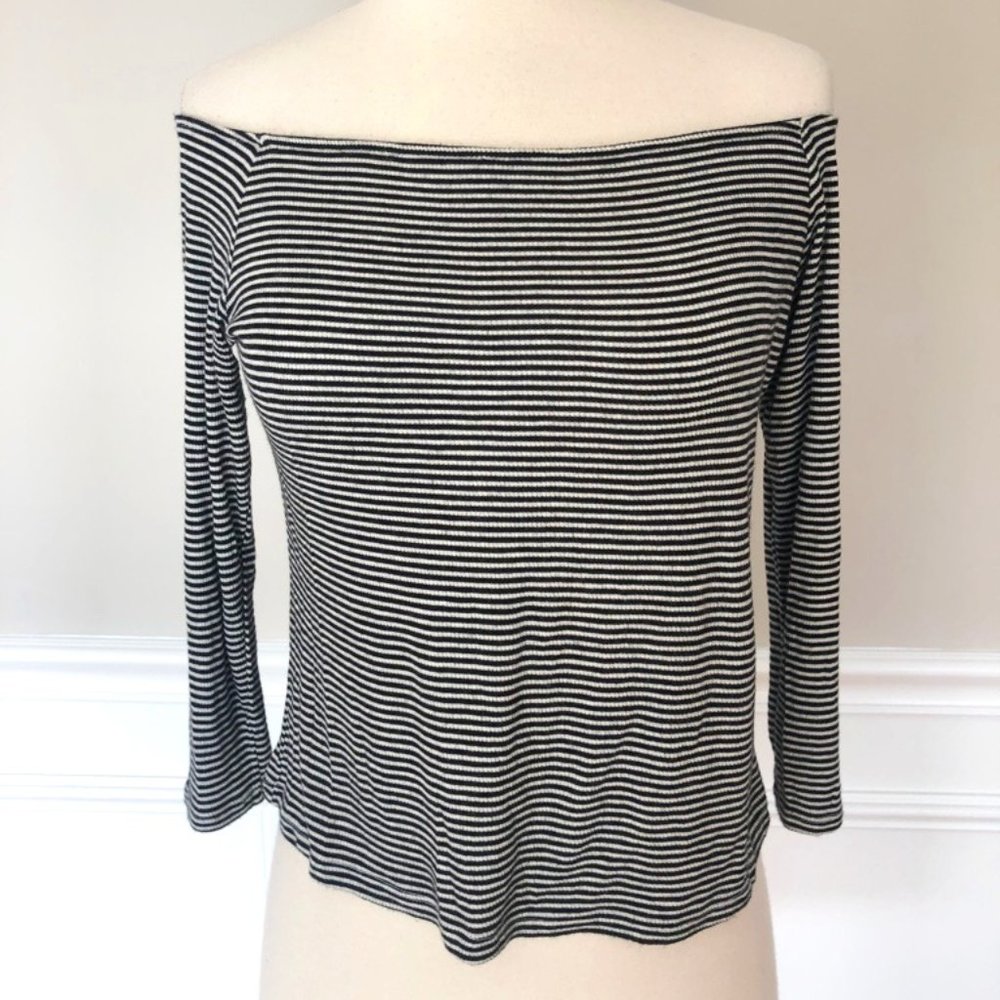 BLACK WHITE STRIPE TOP OFF SHOULDER